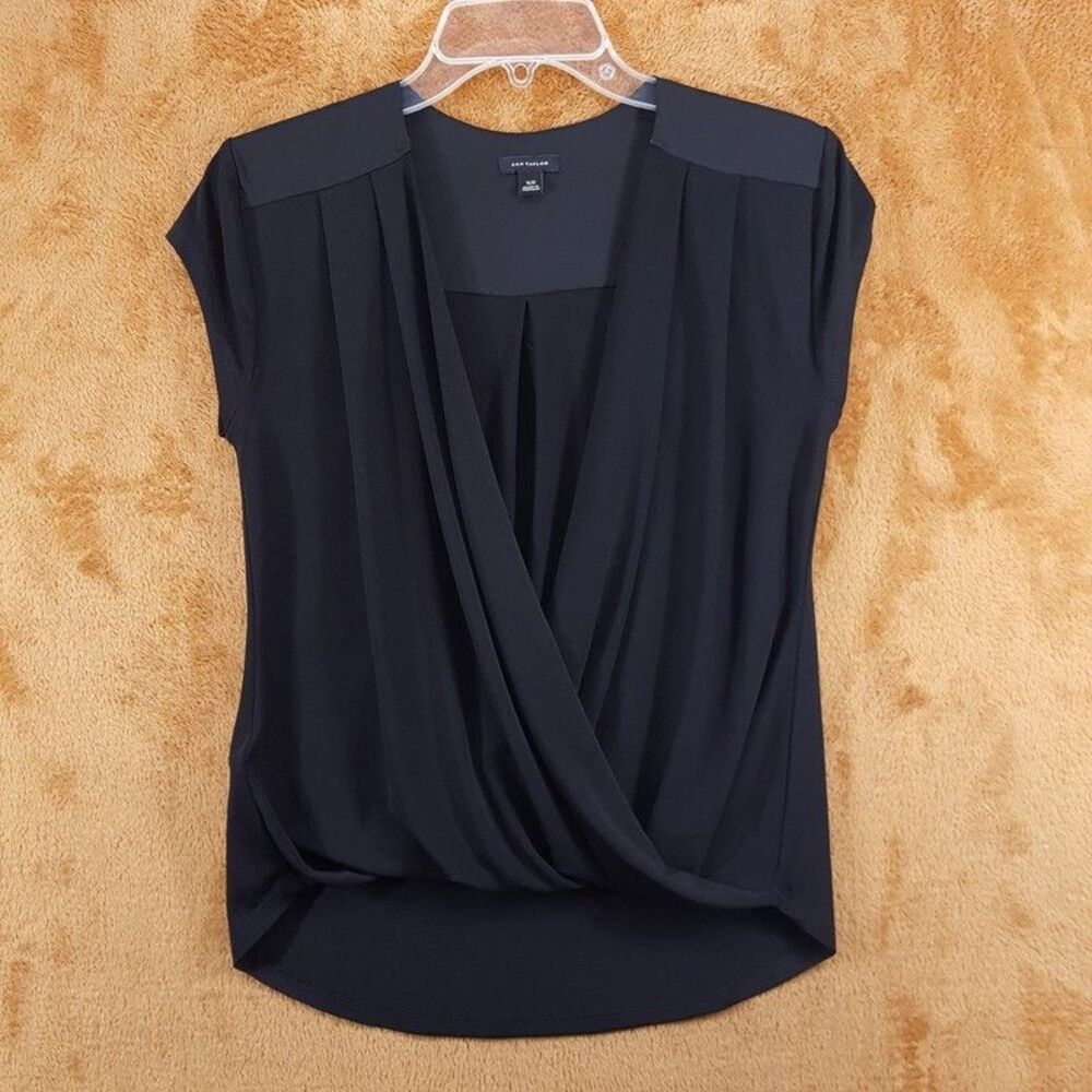 ANN TAYLOR Top Womens XS Black Pullover V-Neck Surplice Wrap Hi Lo Draped